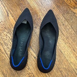 Rothy's - The Point in Black/Neutral